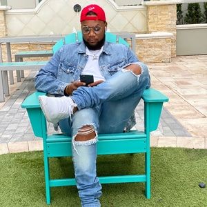 Meet your Posher, Courtney